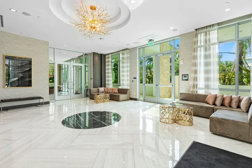 475 E Royal Palm Road Boca Raton FL 33432