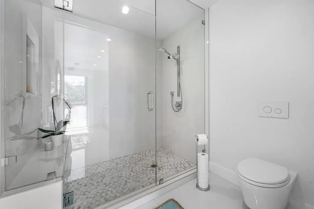 475 E Royal Palm Road Boca Raton FL 33432