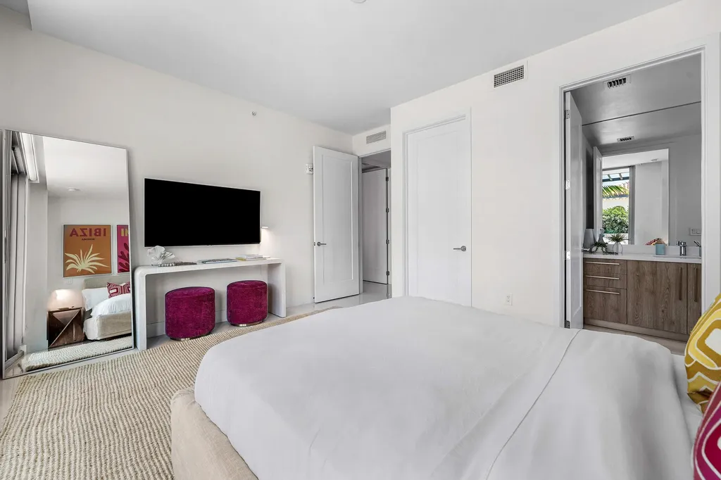 475 E Royal Palm Road Boca Raton FL 33432