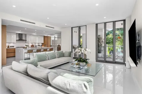 475 E Royal Palm Road Boca Raton FL 33432
