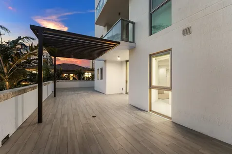 475 E Royal Palm Road Boca Raton FL 33432