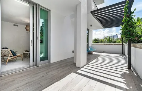 475 E Royal Palm Road Boca Raton FL 33432