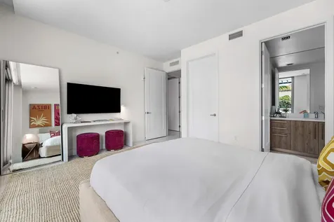 475 E Royal Palm Road Boca Raton FL 33432