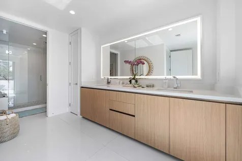 475 E Royal Palm Road Boca Raton FL 33432