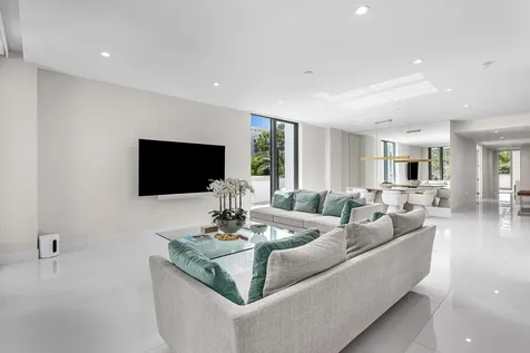 475 E Royal Palm Road Boca Raton FL 33432