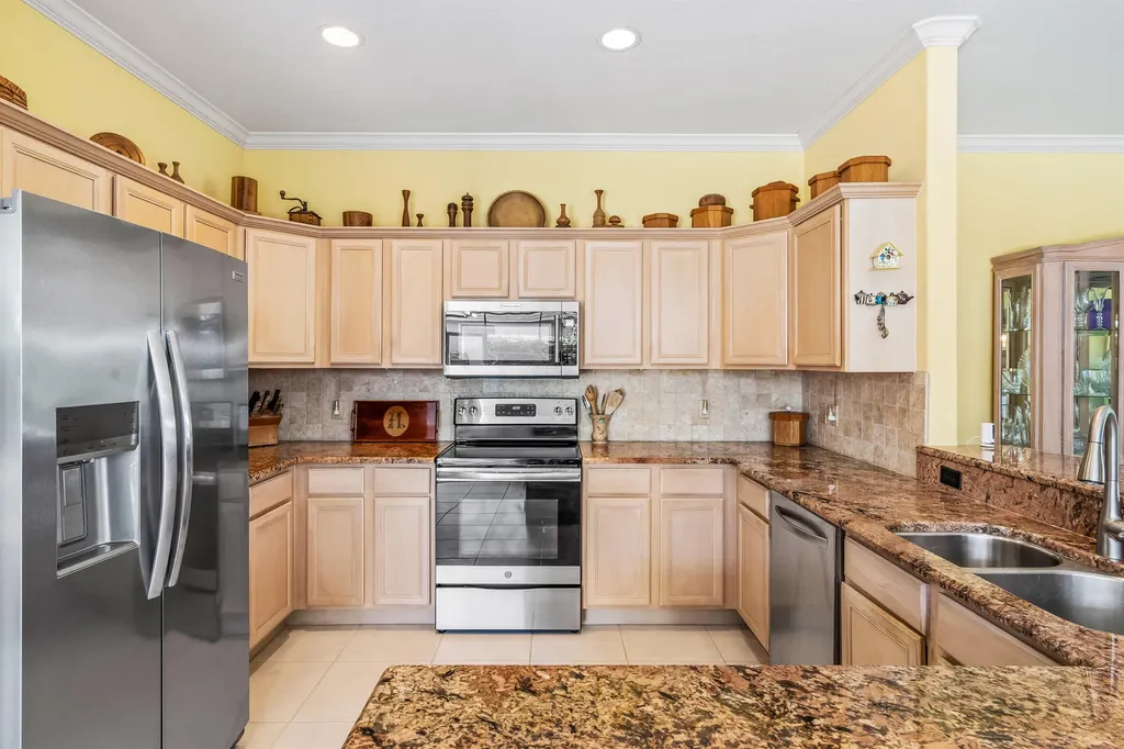 747 Hampton Woods Lane SW Vero Beach FL 32962