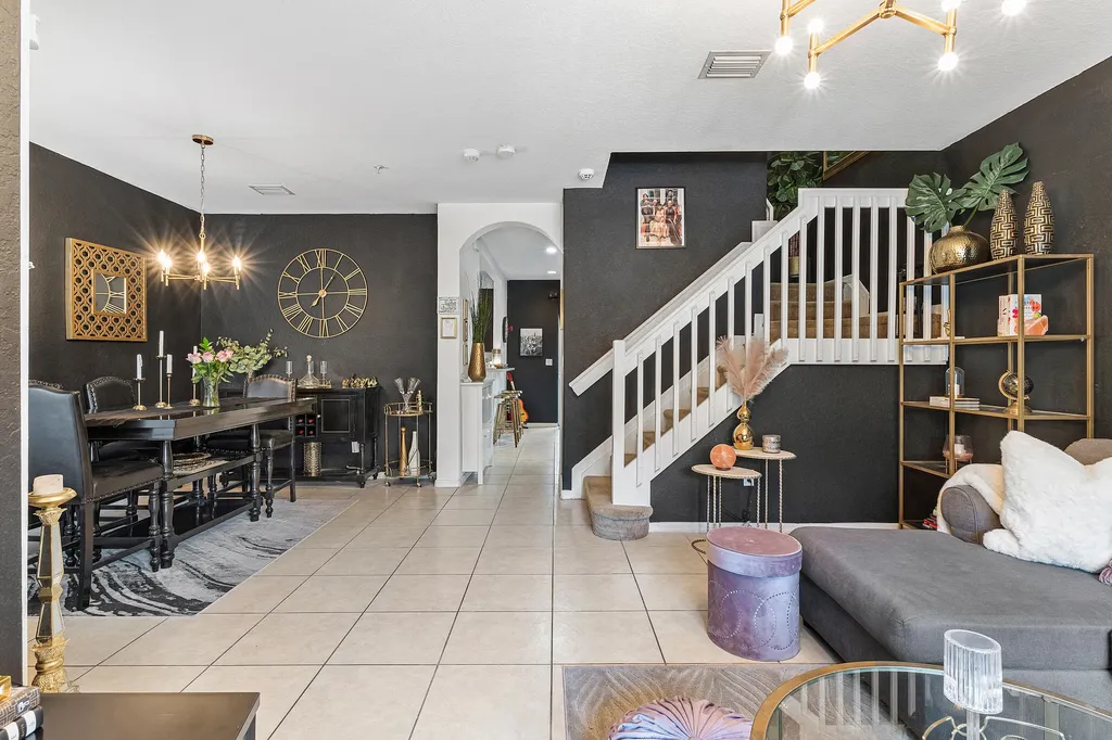 2851 W Prospect Tamarac FL 33309