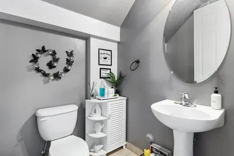 2851 W Prospect Tamarac FL 33309
