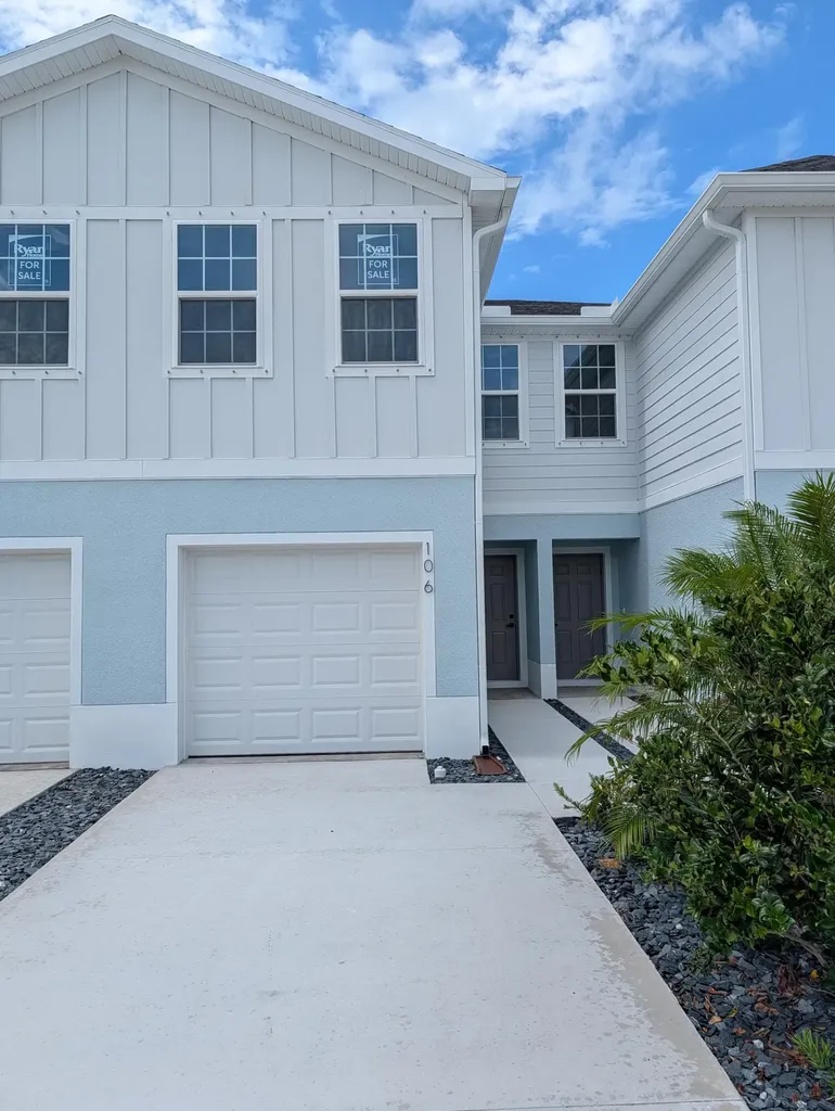 106 Savannah Lakes Boulevard Fort Pierce FL 34982
