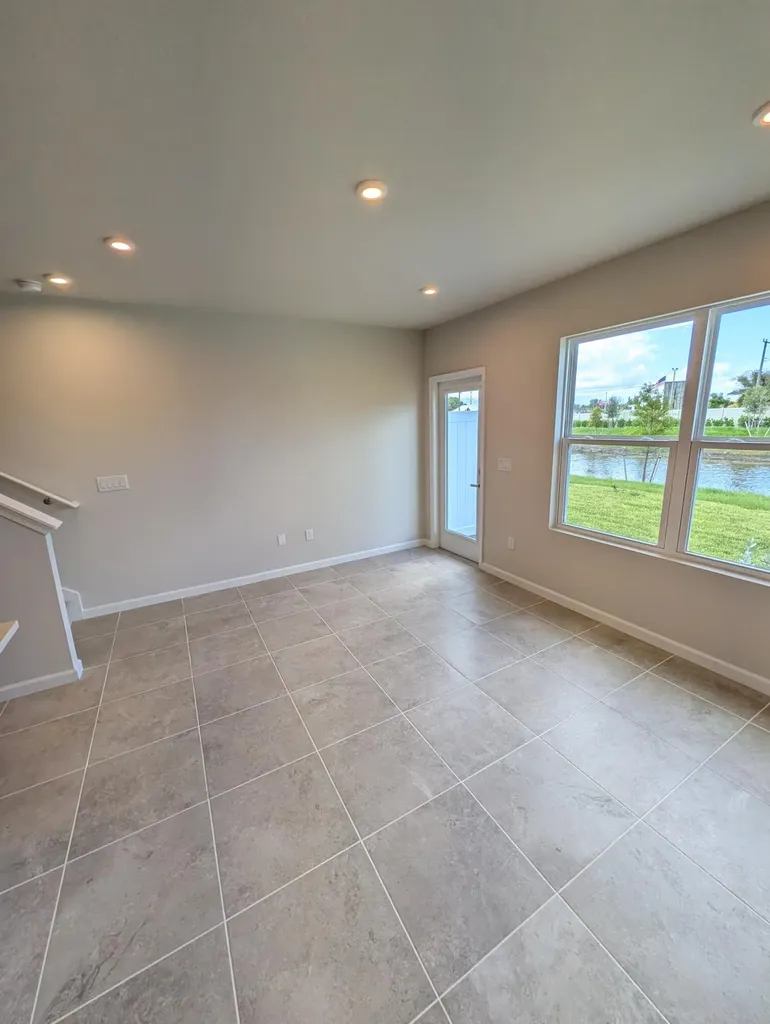 106 Savannah Lakes Boulevard Fort Pierce FL 34982