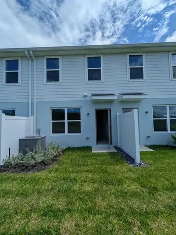 106 Savannah Lakes Boulevard Fort Pierce FL 34982