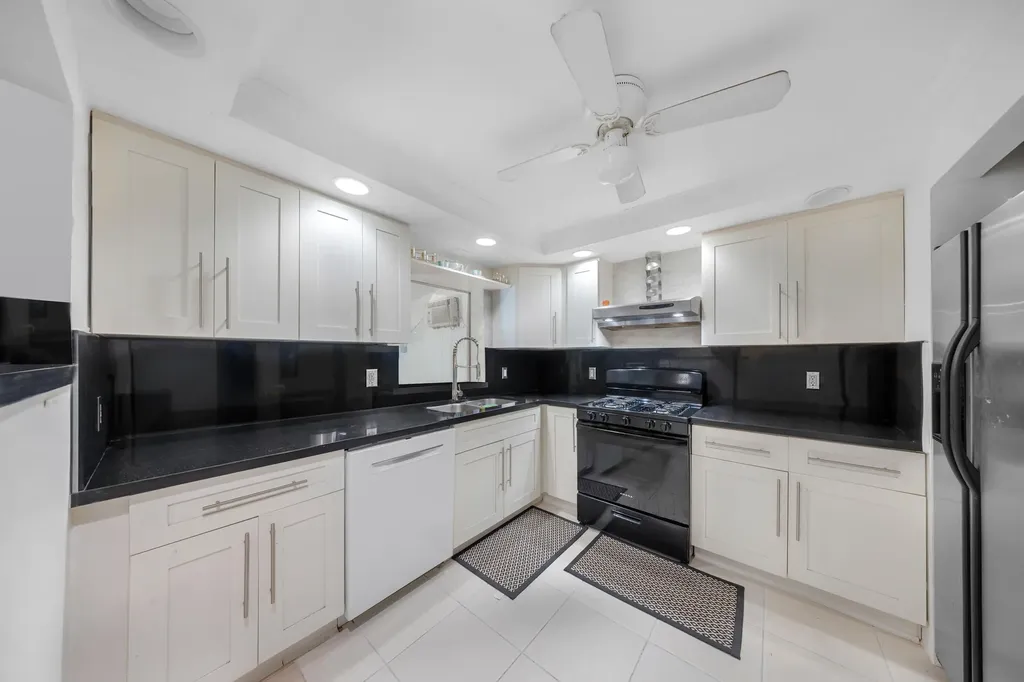 2326 Harding Street Hollywood FL 33020
