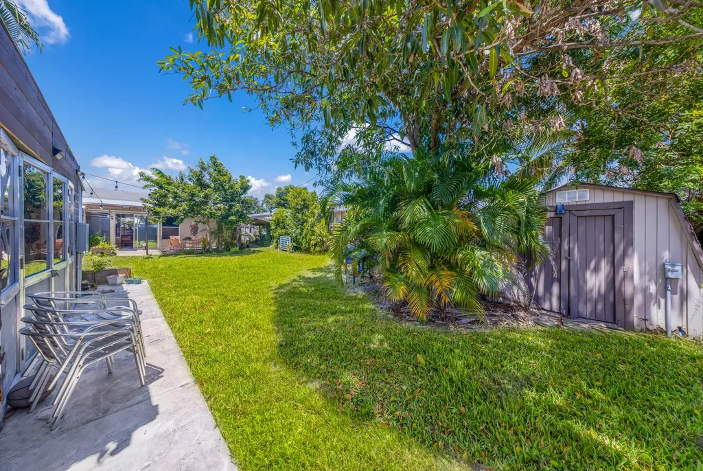 2326 Harding Street Hollywood FL 33020