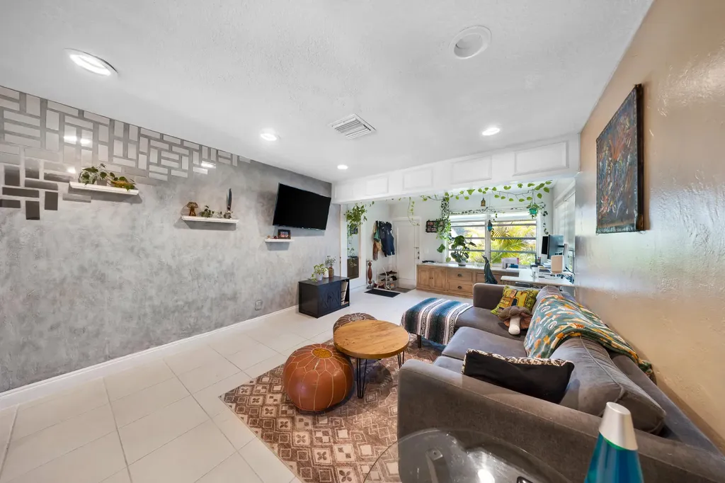 2326 Harding Street Hollywood FL 33020