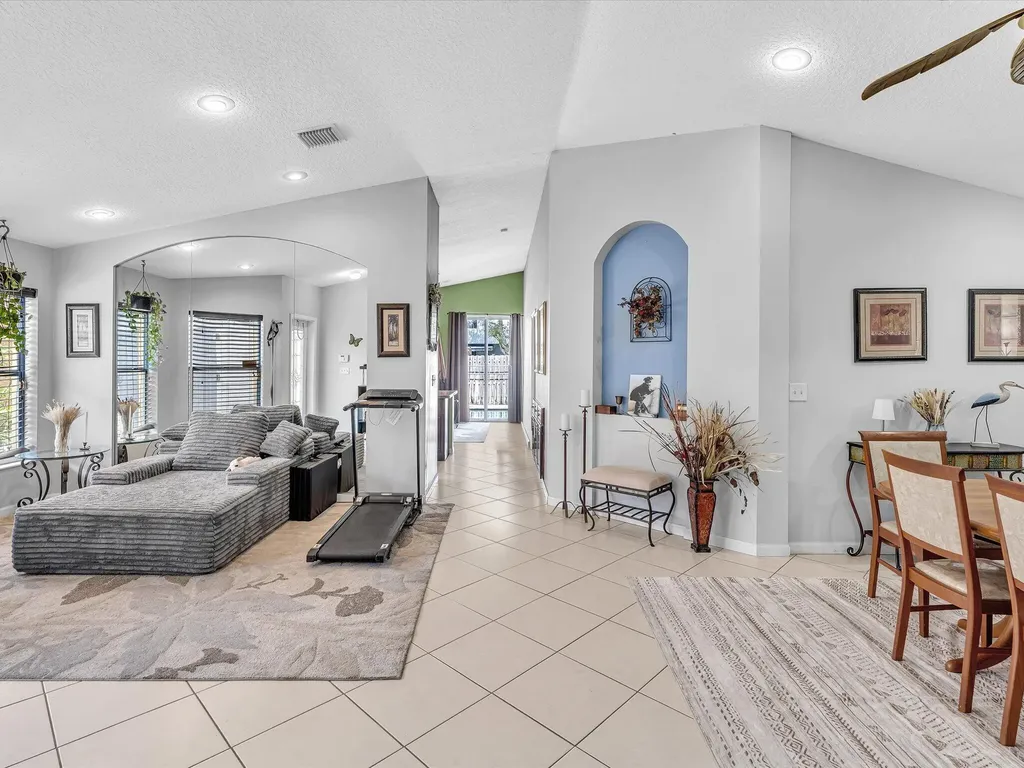 7559 Savannah Lane Lake Worth FL 33463