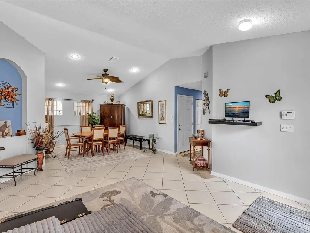 7559 Savannah Lane Lake Worth FL 33463