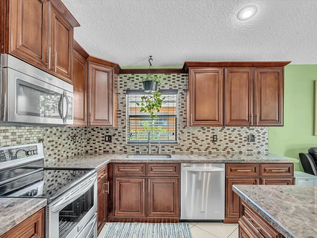 7559 Savannah Lane Lake Worth FL 33463