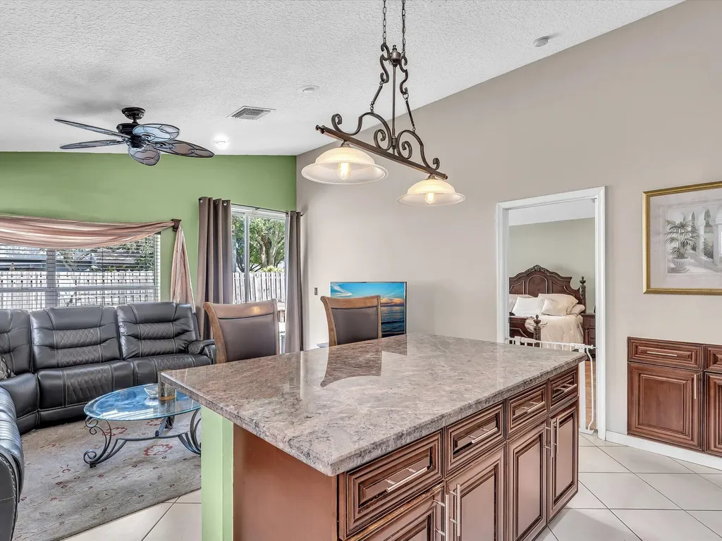 7559 Savannah Lane Lake Worth FL 33463