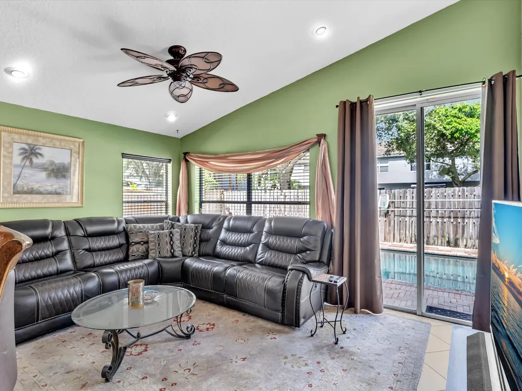 7559 Savannah Lane Lake Worth FL 33463