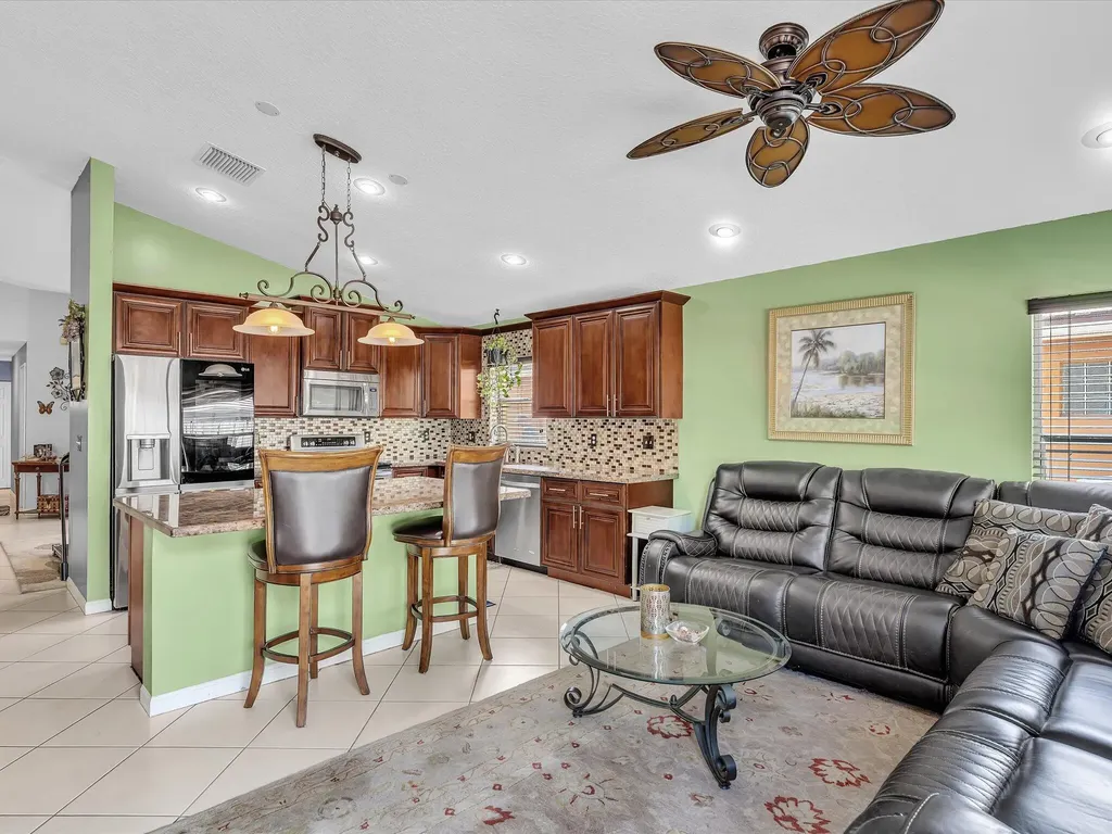 7559 Savannah Lane Lake Worth FL 33463