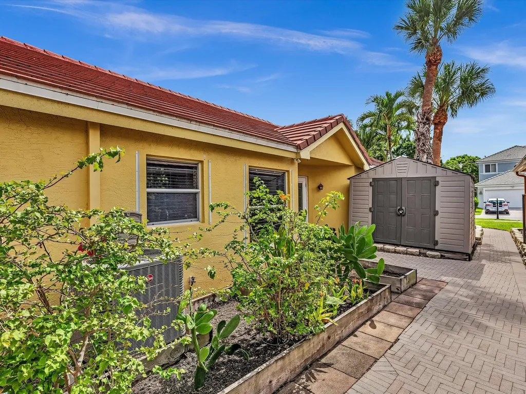 7559 Savannah Lane Lake Worth FL 33463