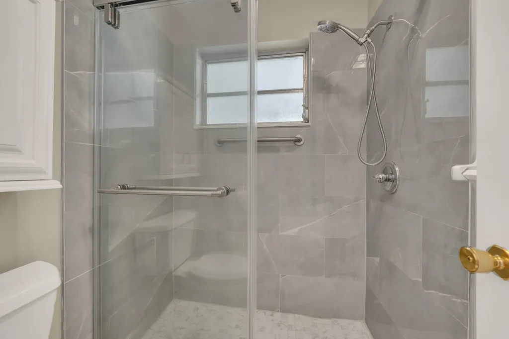 185 High Point Terrace E Delray Beach FL 33445