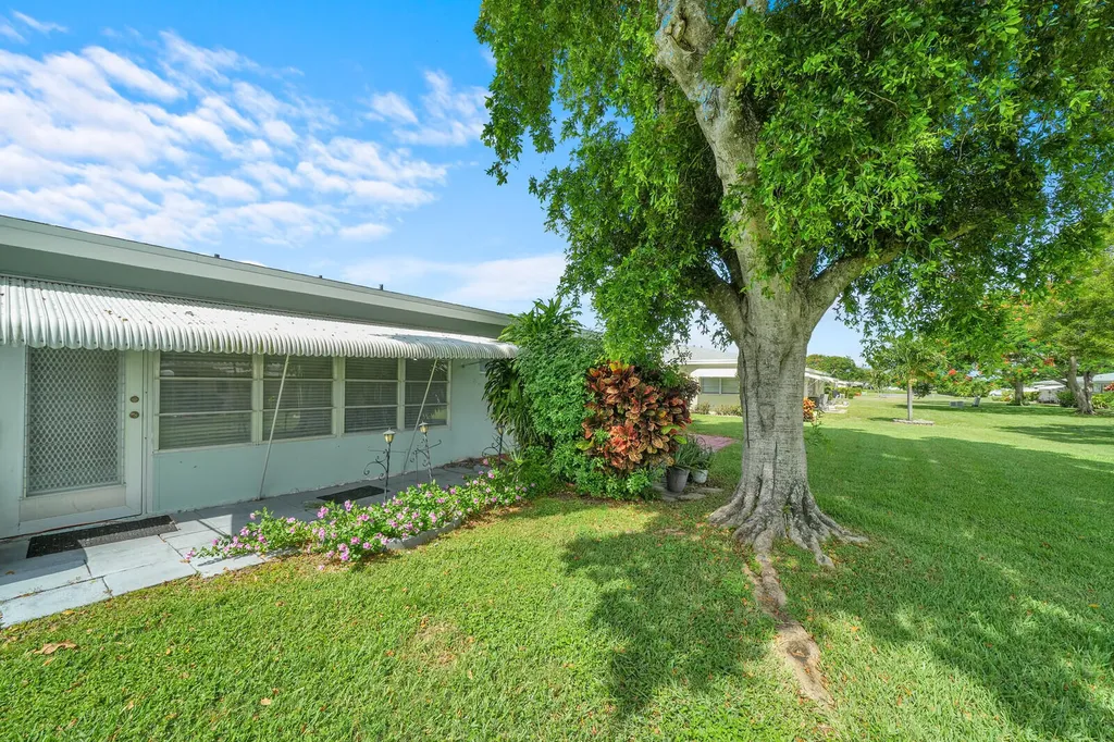 185 High Point Terrace E Delray Beach FL 33445