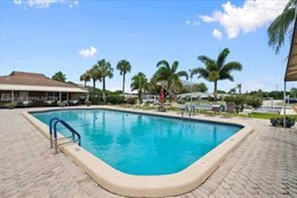 185 High Point Terrace E Delray Beach FL 33445