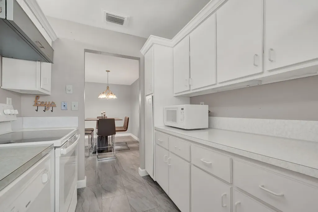 185 High Point Terrace E Delray Beach FL 33445