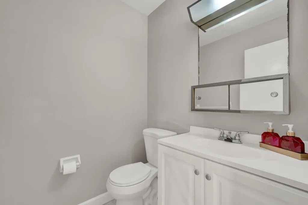 185 High Point Terrace E Delray Beach FL 33445