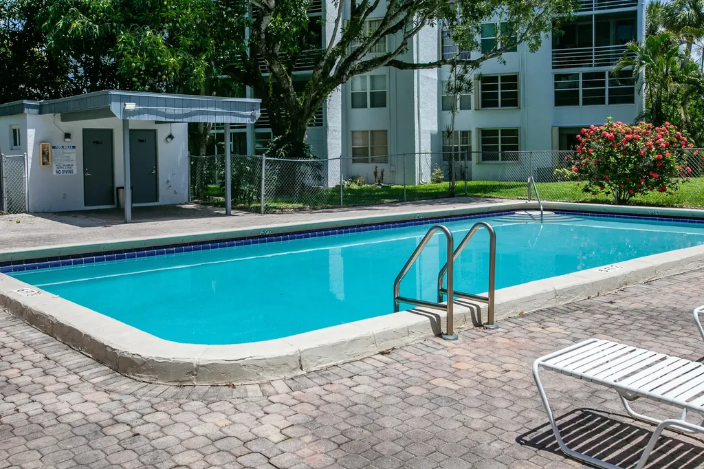 9441 Live Oak Place Davie FL 33324