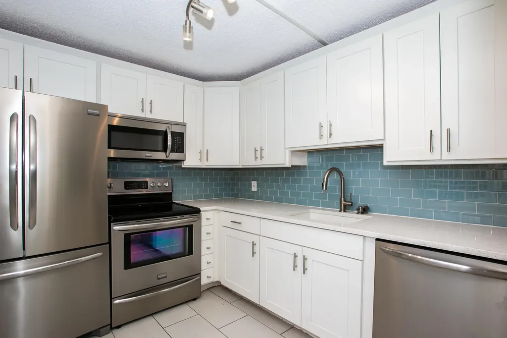 9441 Live Oak Place Davie FL 33324