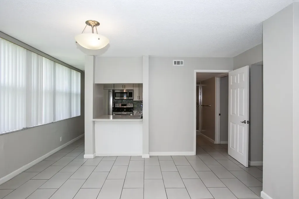 9441 Live Oak Place Davie FL 33324