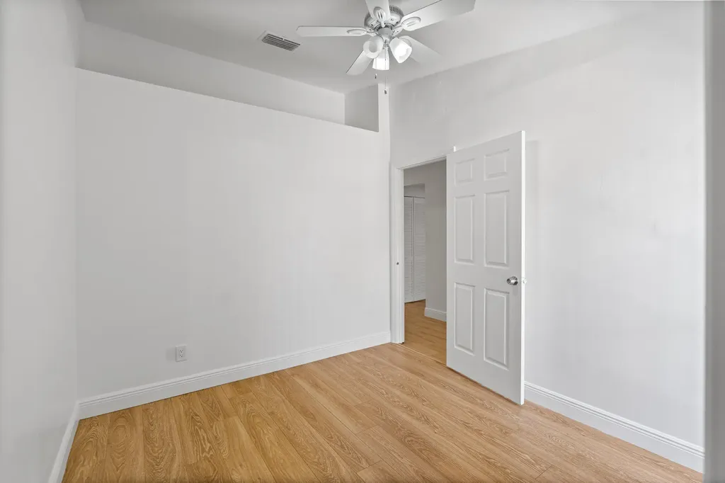 1213 NW 122nd Terrace Pembroke Pines FL 33026