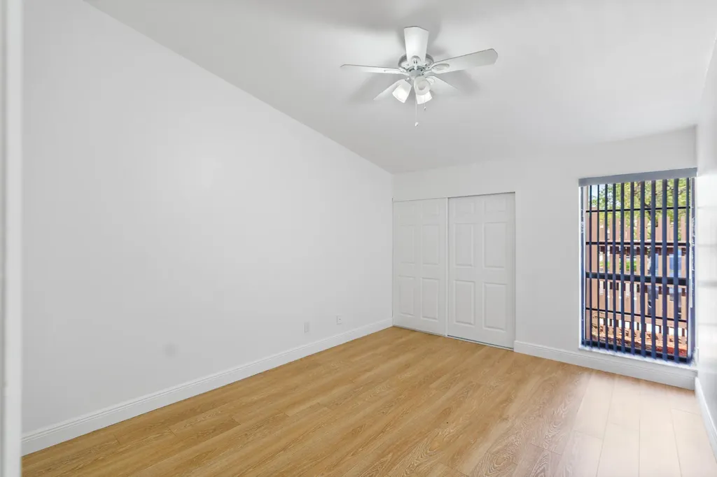 1213 NW 122nd Terrace Pembroke Pines FL 33026