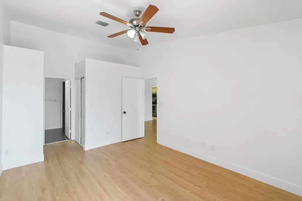 1213 NW 122nd Terrace Pembroke Pines FL 33026