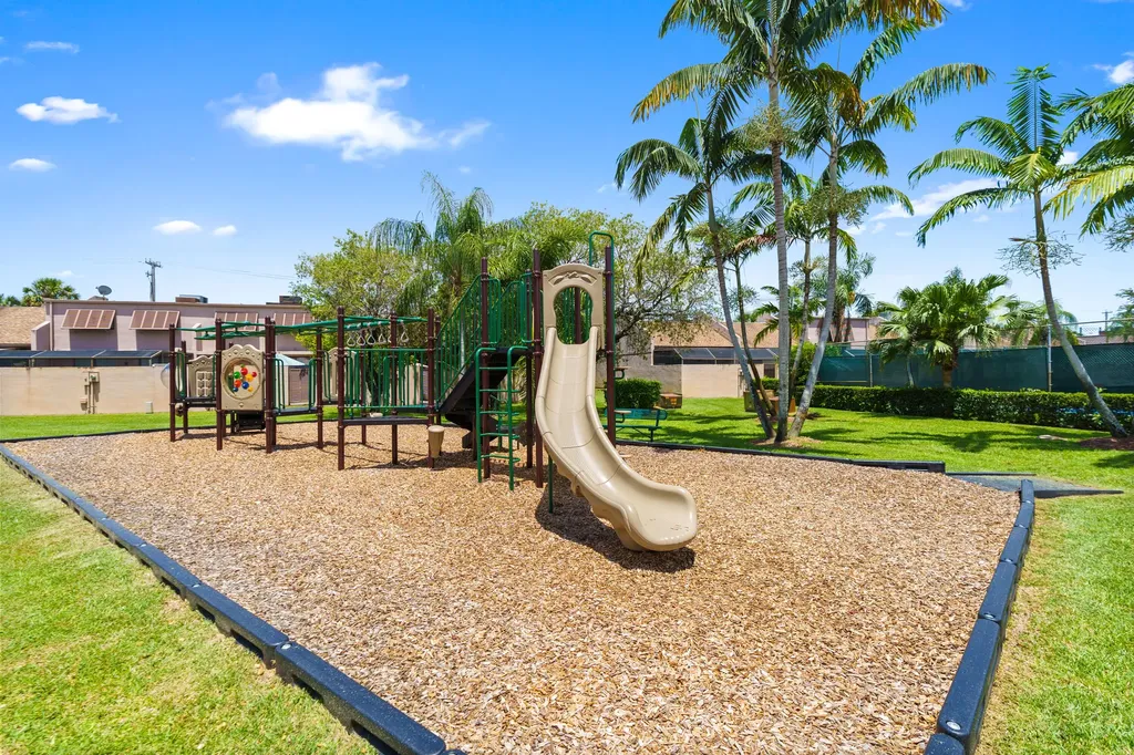 1213 NW 122nd Terrace Pembroke Pines FL 33026