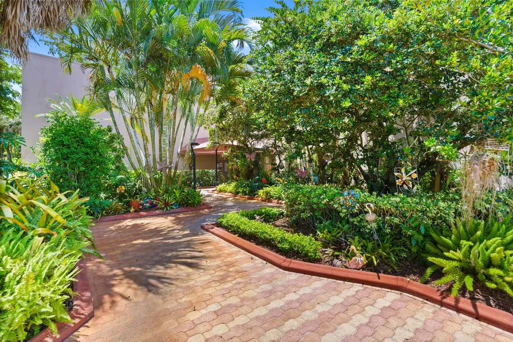 1213 NW 122nd Terrace Pembroke Pines FL 33026