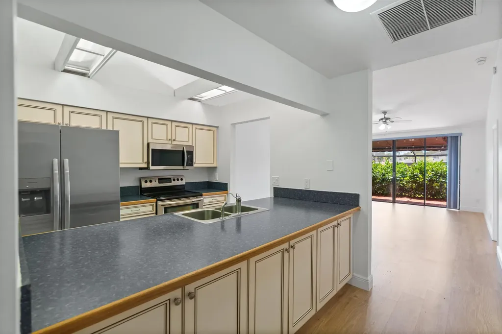 1213 NW 122nd Terrace Pembroke Pines FL 33026