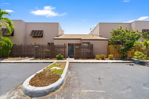 1213 NW 122nd Terrace Pembroke Pines FL 33026