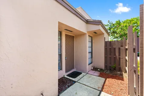 1213 NW 122nd Terrace Pembroke Pines FL 33026
