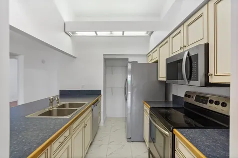 1213 NW 122nd Terrace Pembroke Pines FL 33026