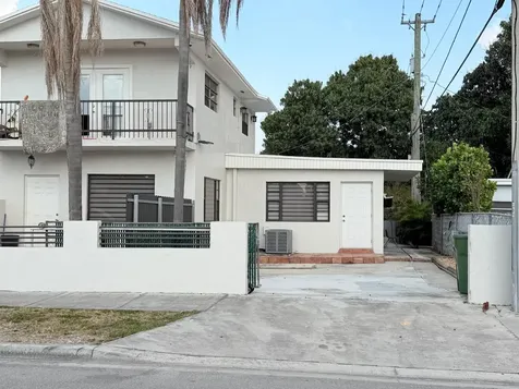 1390 W 37th Street Hialeah FL 33012