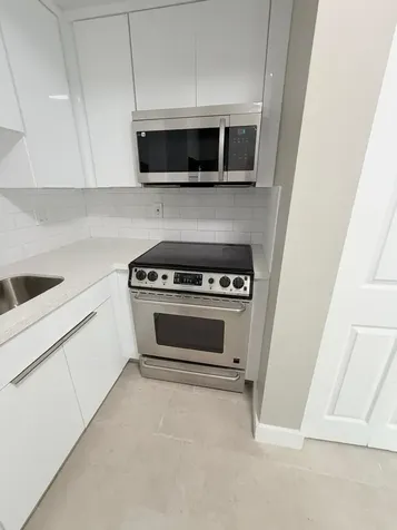 1390 W 37th Street Hialeah FL 33012