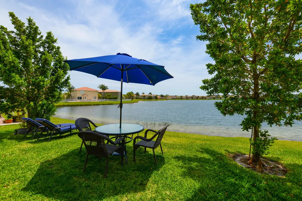 713 NW Leonardo Circle Port St Lucie FL 34986