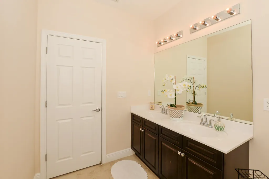 713 NW Leonardo Circle Port St Lucie FL 34986