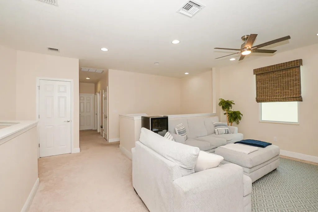 713 NW Leonardo Circle Port St Lucie FL 34986