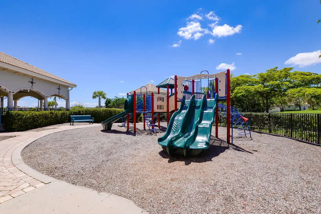 713 NW Leonardo Circle Port St Lucie FL 34986