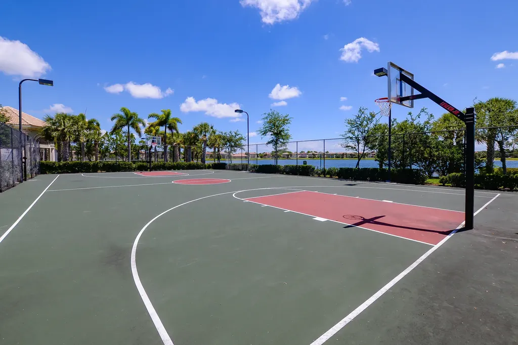 713 NW Leonardo Circle Port St Lucie FL 34986
