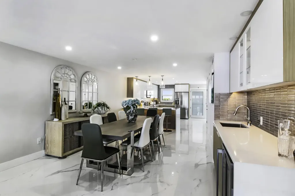 44 Yacht Club Drive North Palm Beach FL 33408